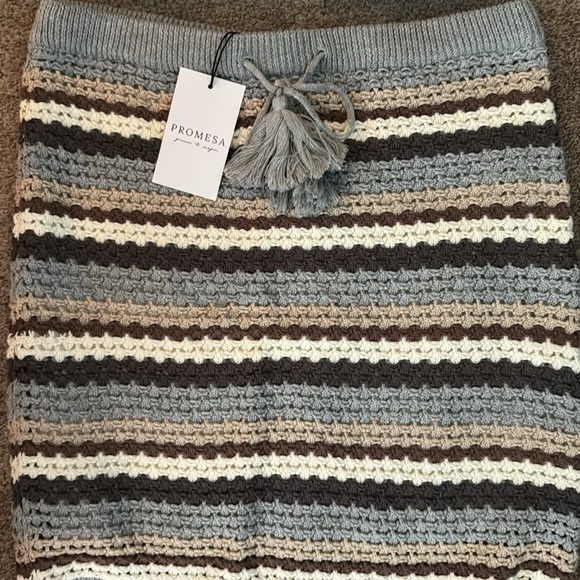 NWT Top and Skirt set. VICI purchase - Picture 3 of 9